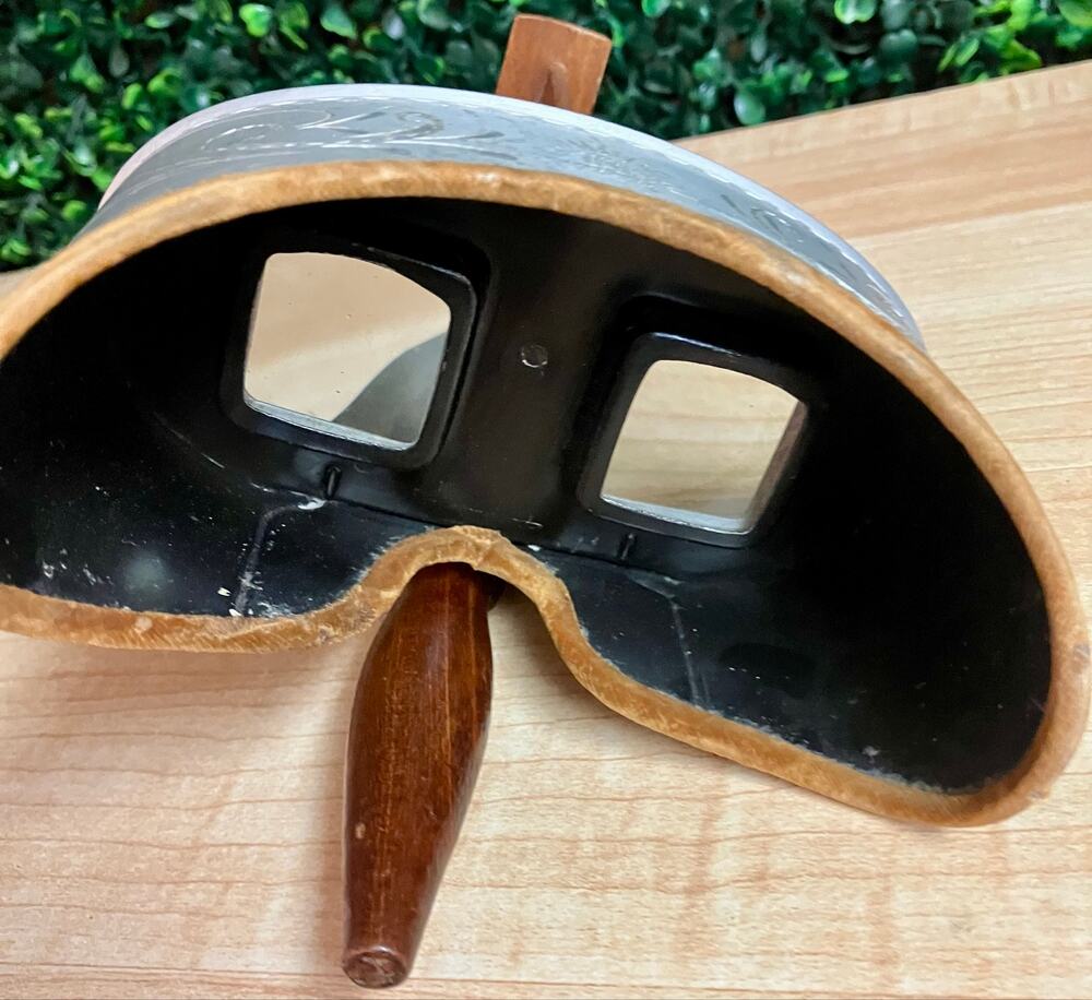 Antique Underwood & Underwood Stereoscope Viewer
